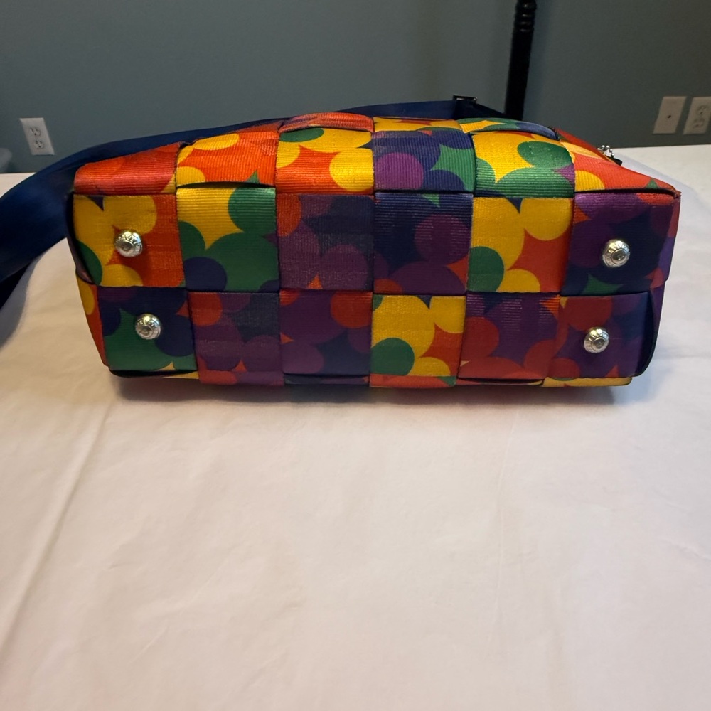 Harveys Disney Couture Seatbelt Bag With Adjustable Strap EUC - Picture 4 of 14